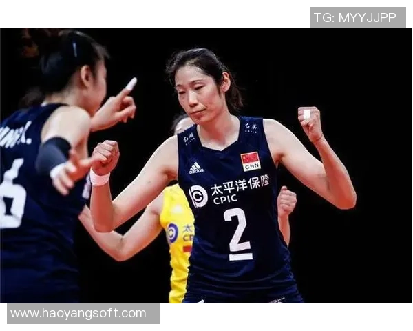 杨芳专访：从排球新星到传奇教练的心路历程与成长故事